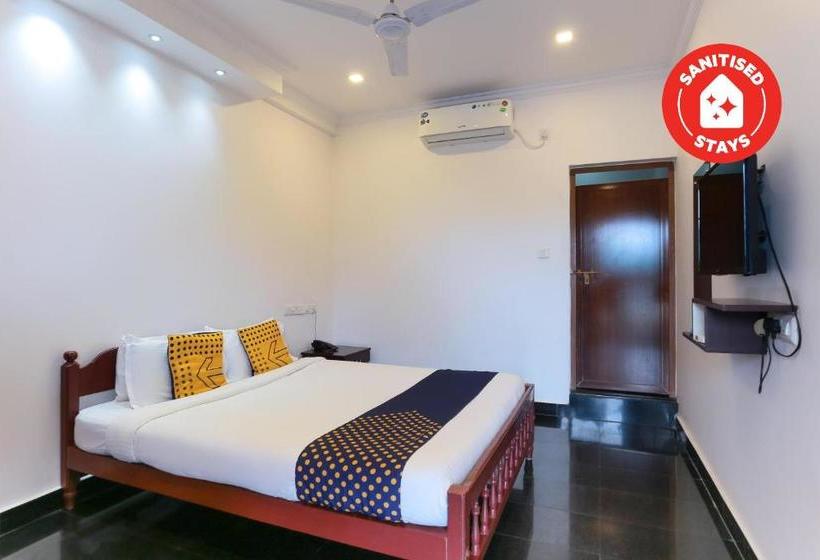 فندق Spot On 23106 Vattekad Tourist Home