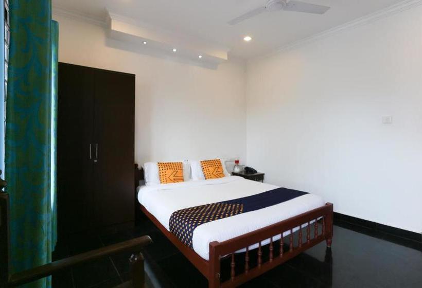 فندق Spot On 23106 Vattekad Tourist Home