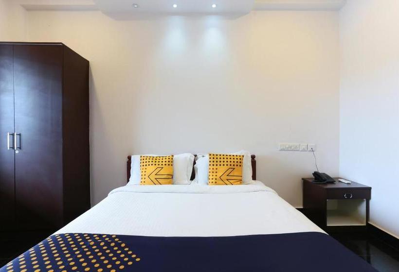 فندق Spot On 23106 Vattekad Tourist Home