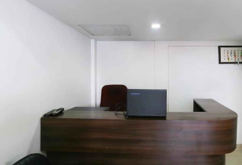 فندق Spot On 23106 Vattekad Tourist Home