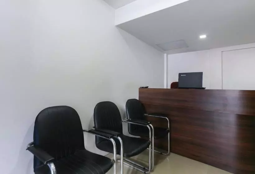 ホテル Spot On 23106 Vattekad Tourist Home