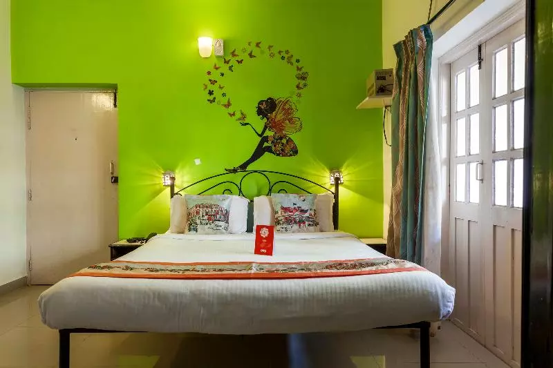 Hotel Oyo 2374 Renton Manor