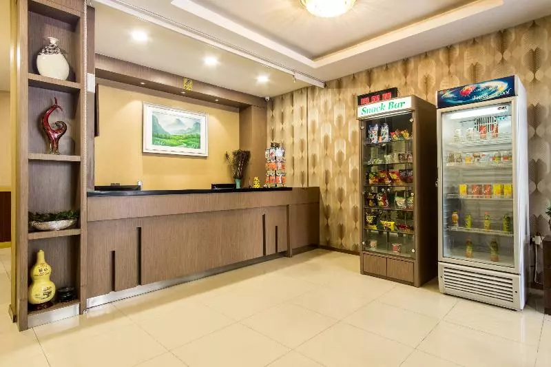 ホテル Oyo 279 Deli Residence