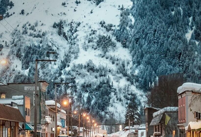 Historic Hotel Bayview