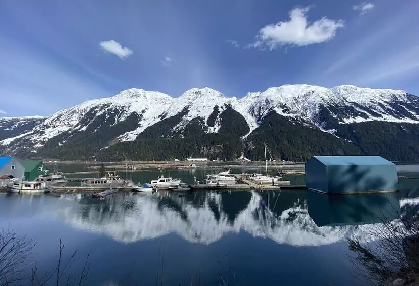 Historic Hotel Bayview