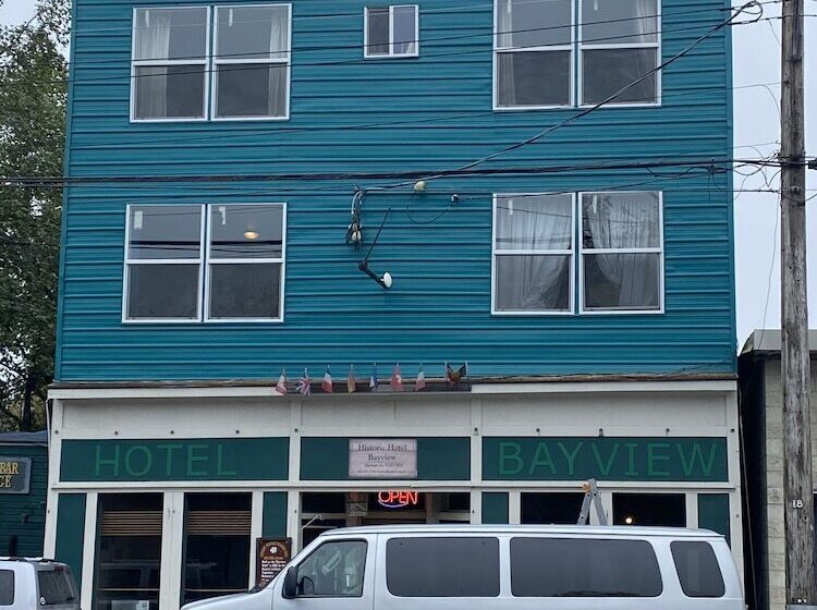 Historic Hotel Bayview