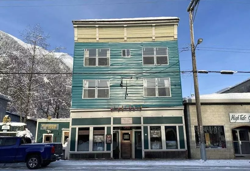 Historic Hotel Bayview