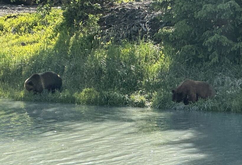 Historic Hotel Bayview