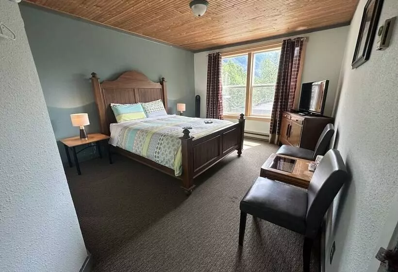 Historic Hotel Bayview