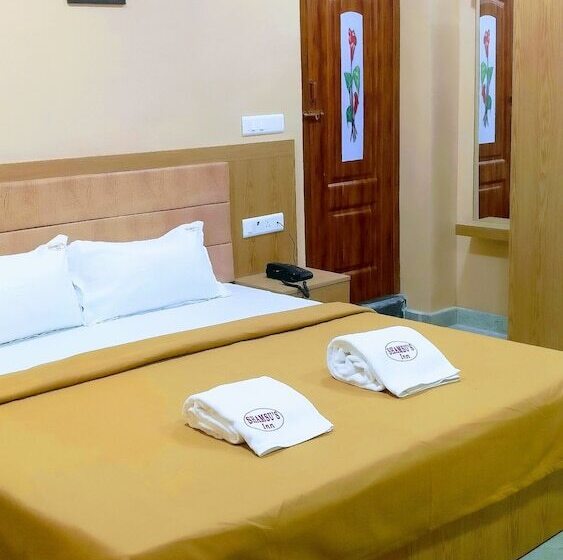 Hotelli Shamsu S Inn