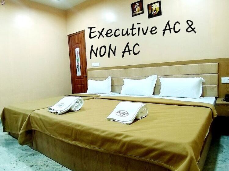 Hotelli Shamsu S Inn