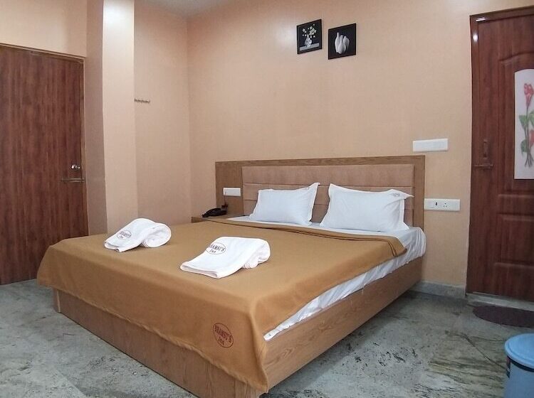 Hotelli Shamsu S Inn