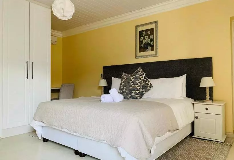 پانسیون Resthaven Guest House