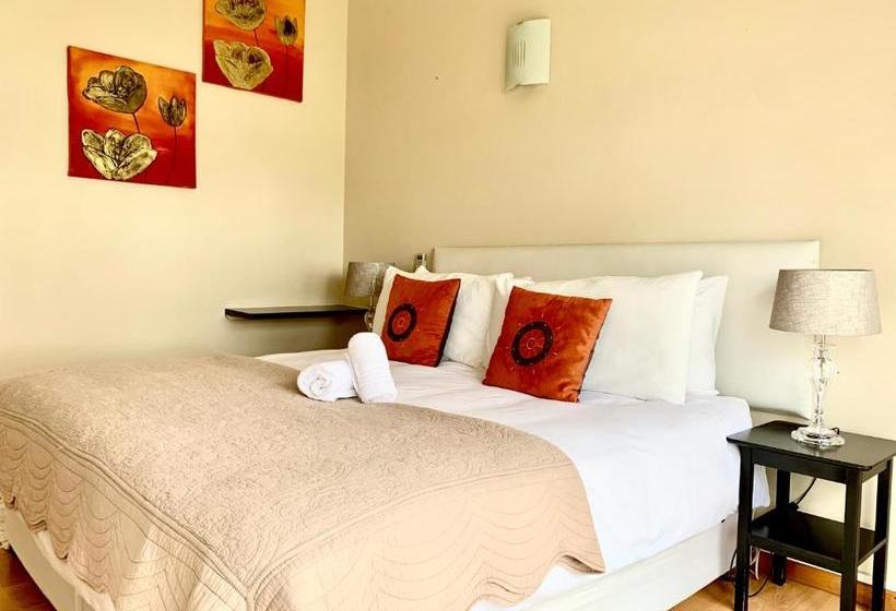 פנסיון Resthaven Guest House