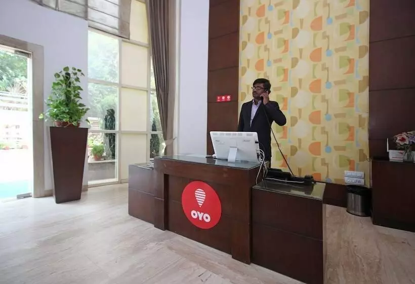 Hotel Edition O 30043 Yellow White Residency