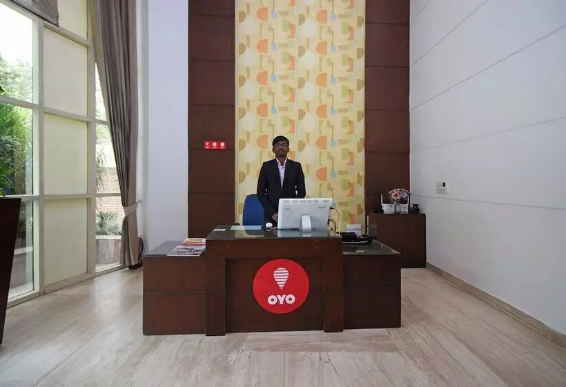 Hotel Edition O 30043 Yellow White Residency