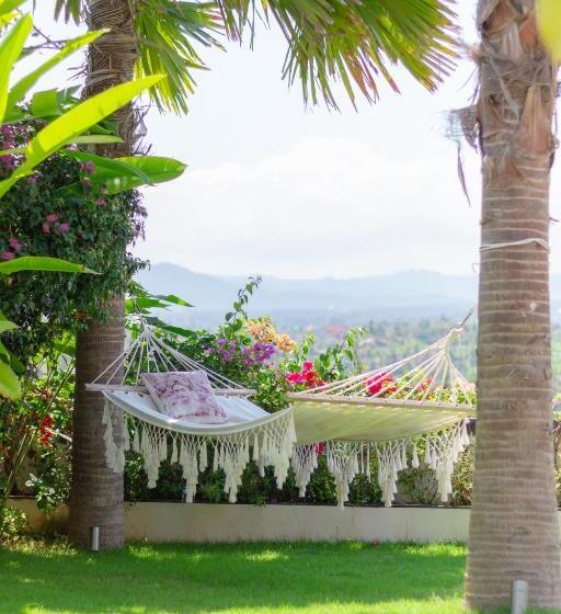 Отель Lempuyang Boutique