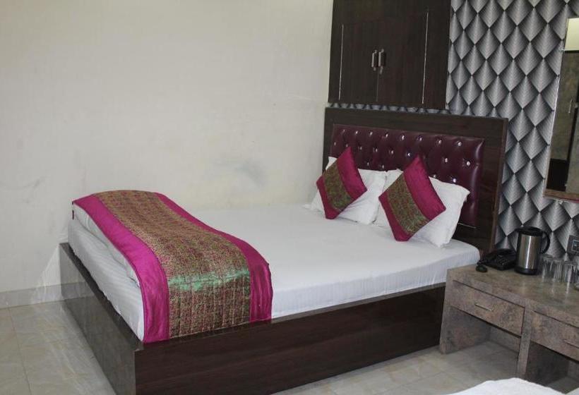 בית מלון כפרי Marwari