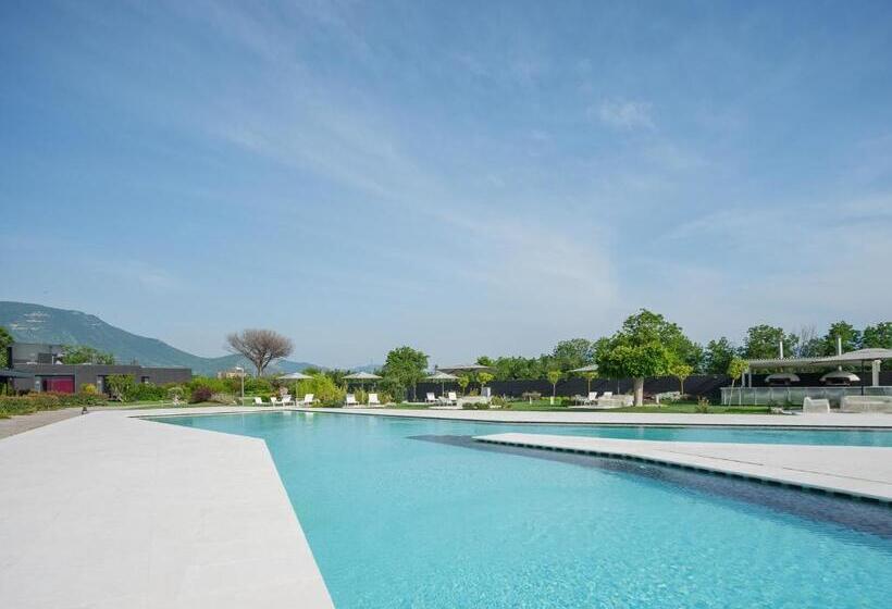 Отель Secret Garden Resort & Spa