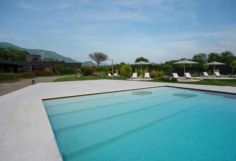 Отель Secret Garden Resort & Spa