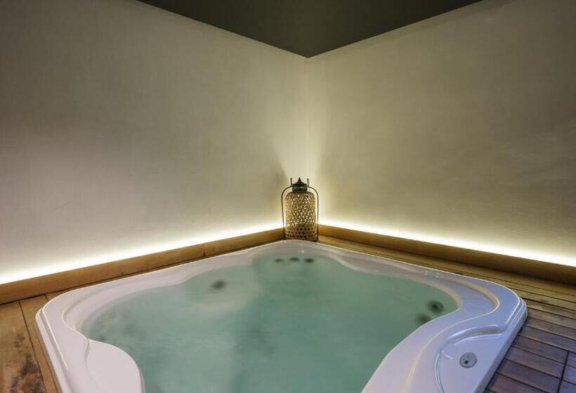 Отель Secret Garden Resort & Spa