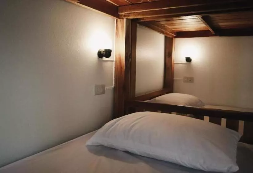 Baan64 Hostel