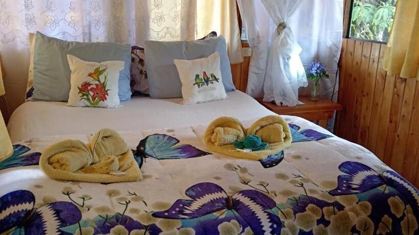 Bed and Breakfast Miriam S Quetzals Lodge