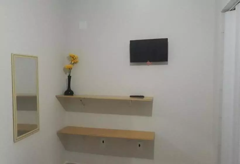 ペンション Pousada Chalé Boracéia