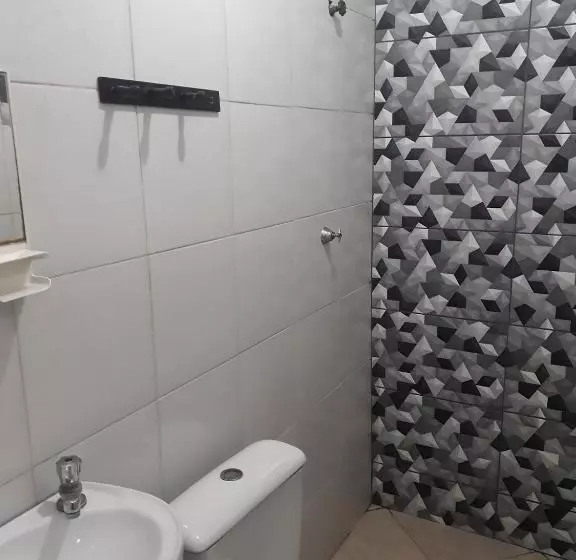 ペンション Pousada Chalé Boracéia