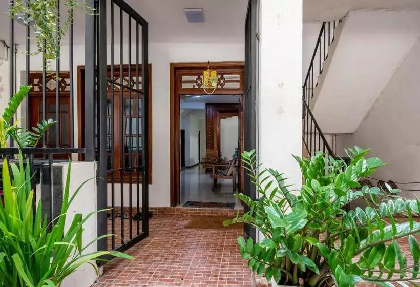 Hostel Yoho Mount Peace