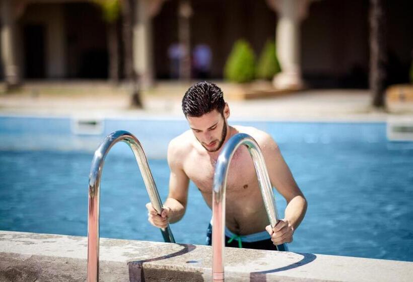 فندق Anaklia Resort by Pratap's Signature