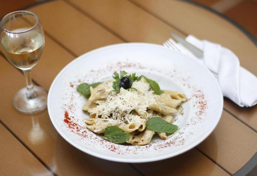 فندق Anaklia Resort by Pratap's Signature