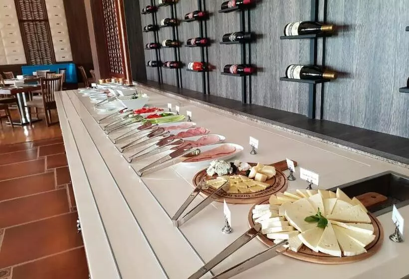 هتل Anaklia Resort by Pratap's Signature