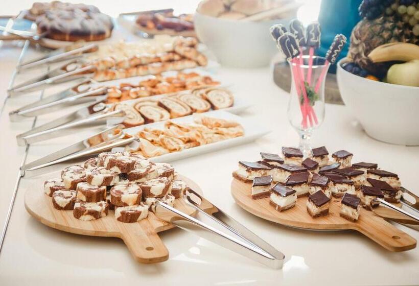 فندق Anaklia Resort by Pratap's Signature