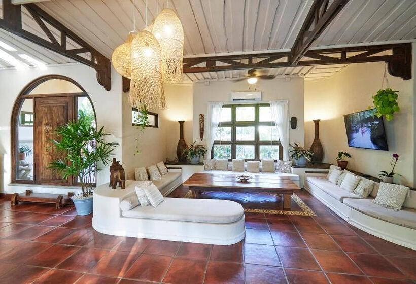 ホテル Paradise Beach Lodge