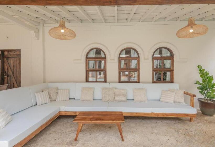 ホテル Paradise Beach Lodge