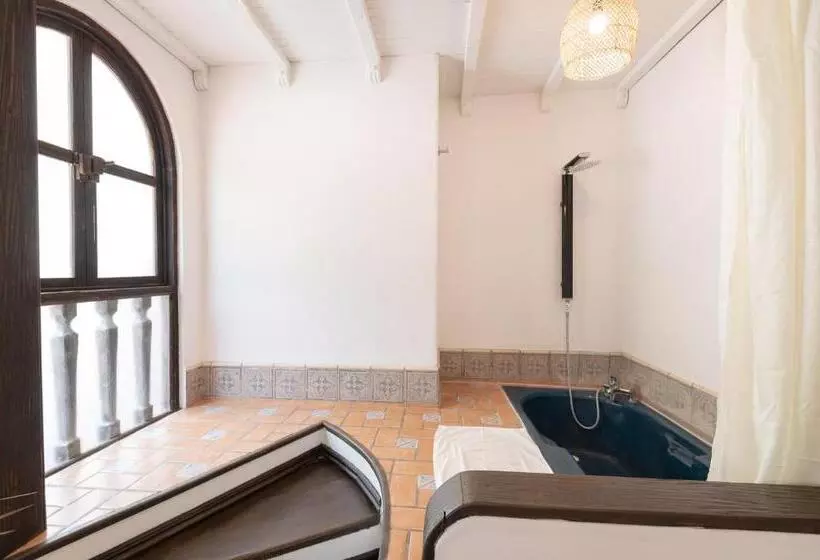 Hotelli Paradise Beach Lodge