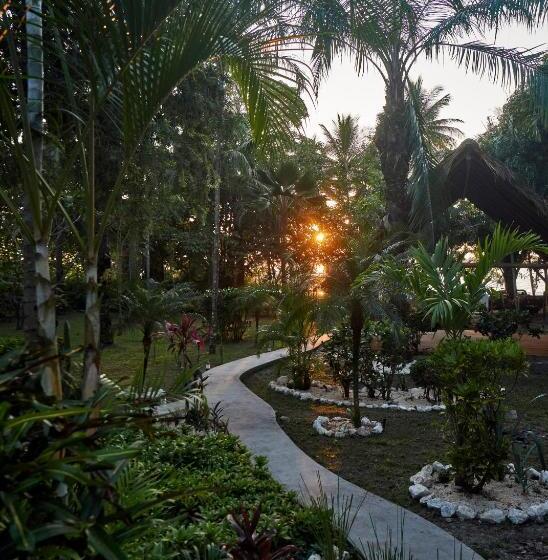 ホテル Paradise Beach Lodge