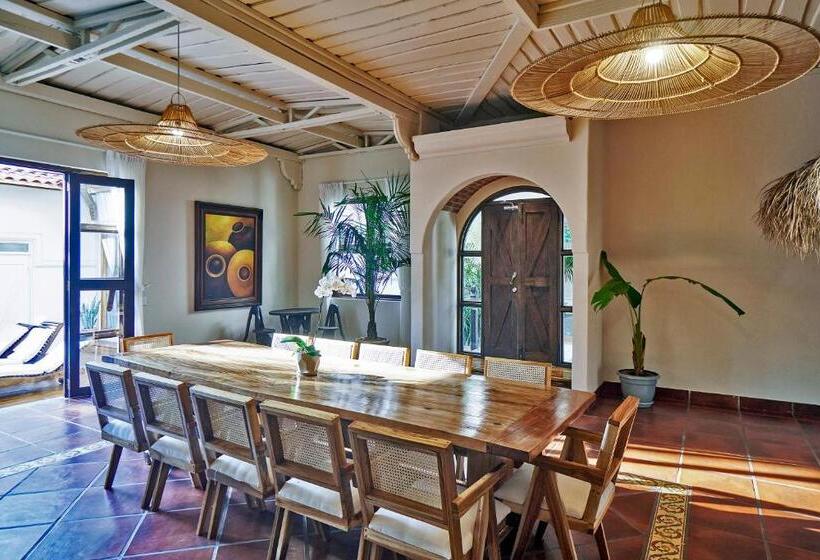 ホテル Paradise Beach Lodge