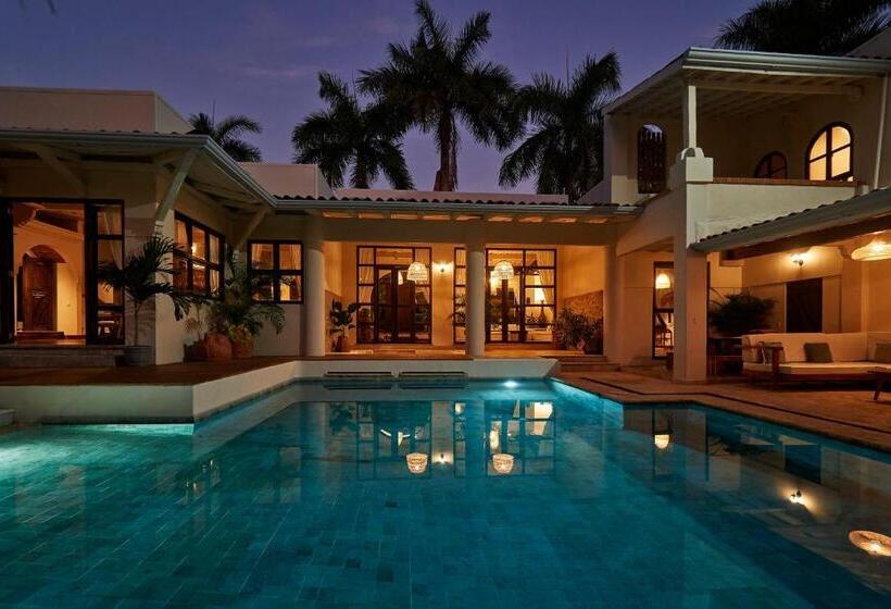 ホテル Paradise Beach Lodge