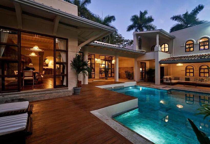 ホテル Paradise Beach Lodge