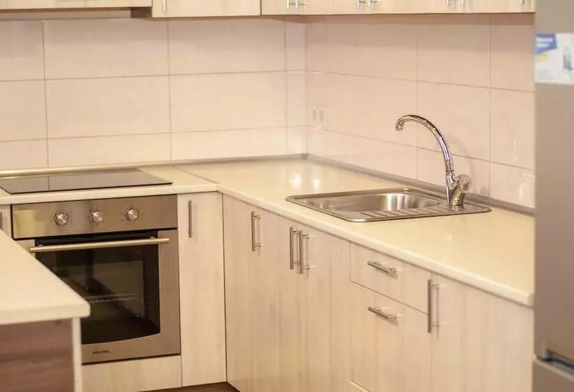 هتل Prestige Apartments Kalnyshevskogo