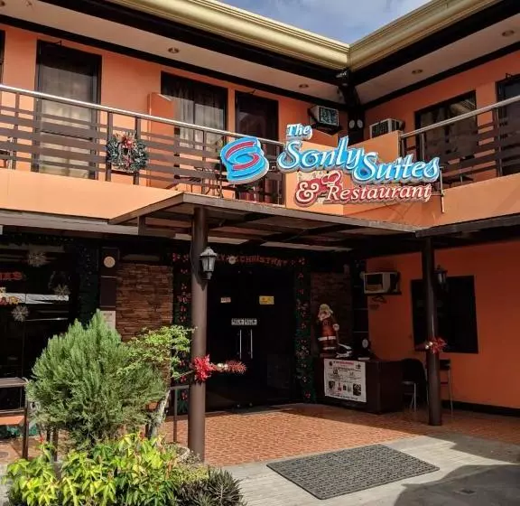ホテル The Sonly Suites