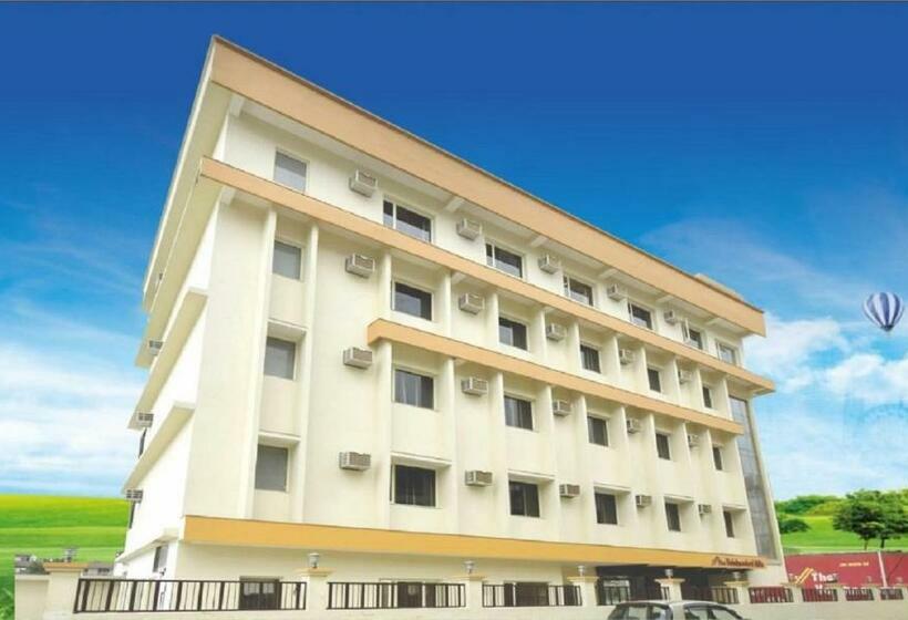 호텔 The Vaishno Devi Hills