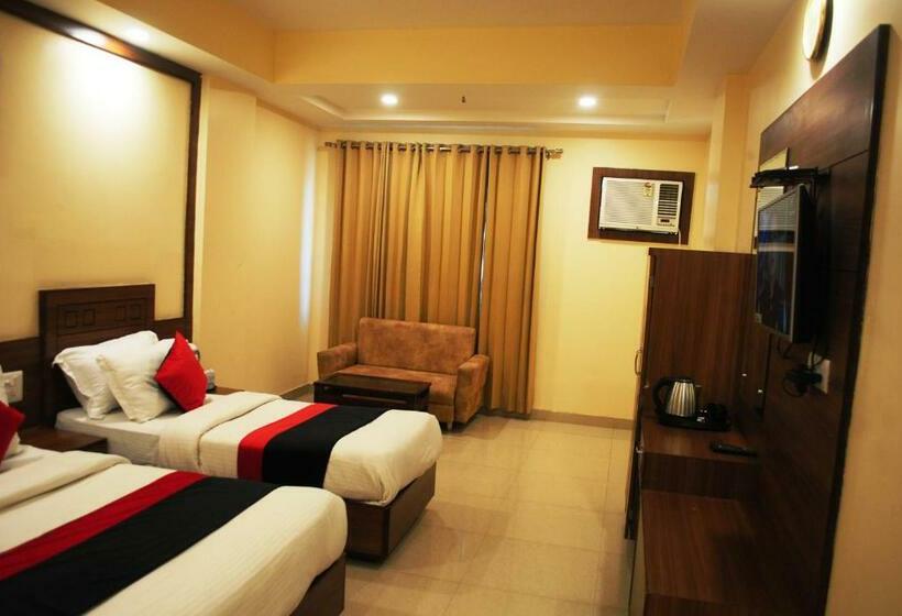 호텔 The Vaishno Devi Hills