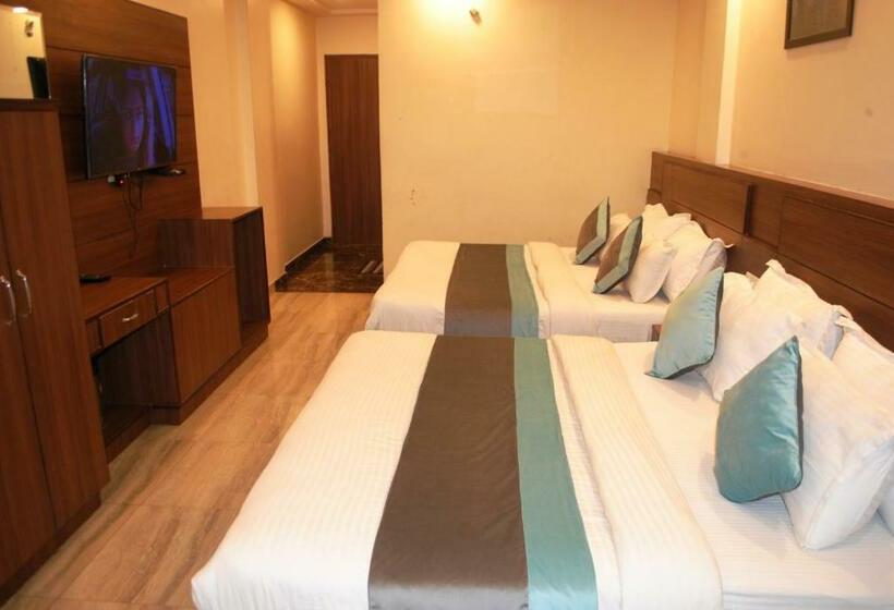 호텔 The Vaishno Devi Hills