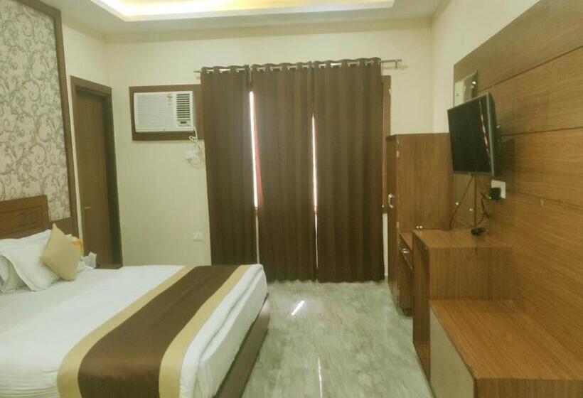 호텔 The Vaishno Devi Hills