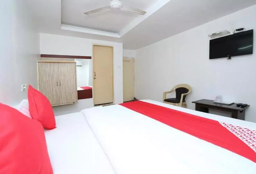 ホテル Cozy Residency