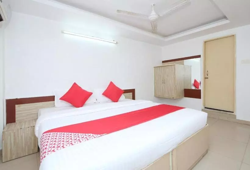 ホテル Cozy Residency