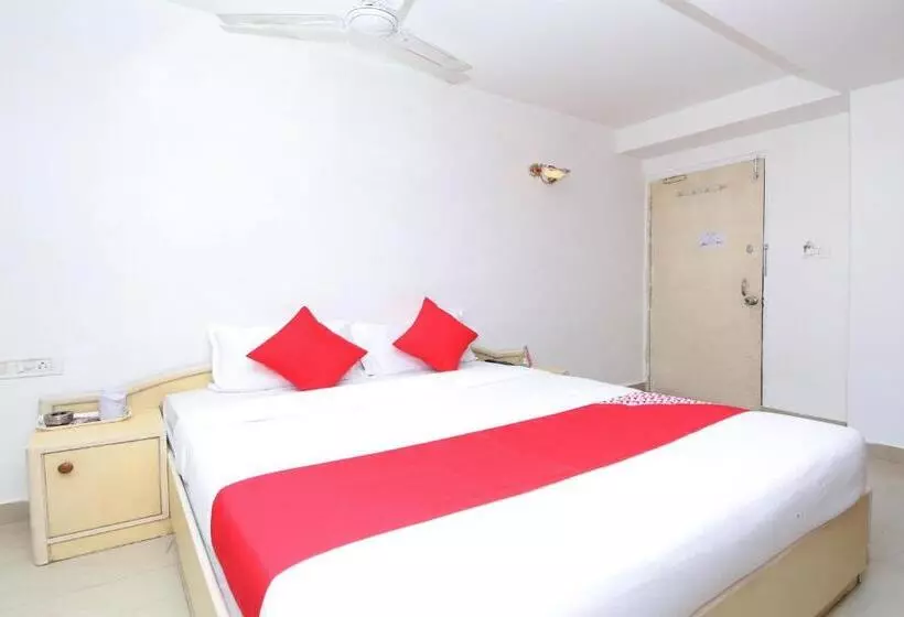 ホテル Cozy Residency